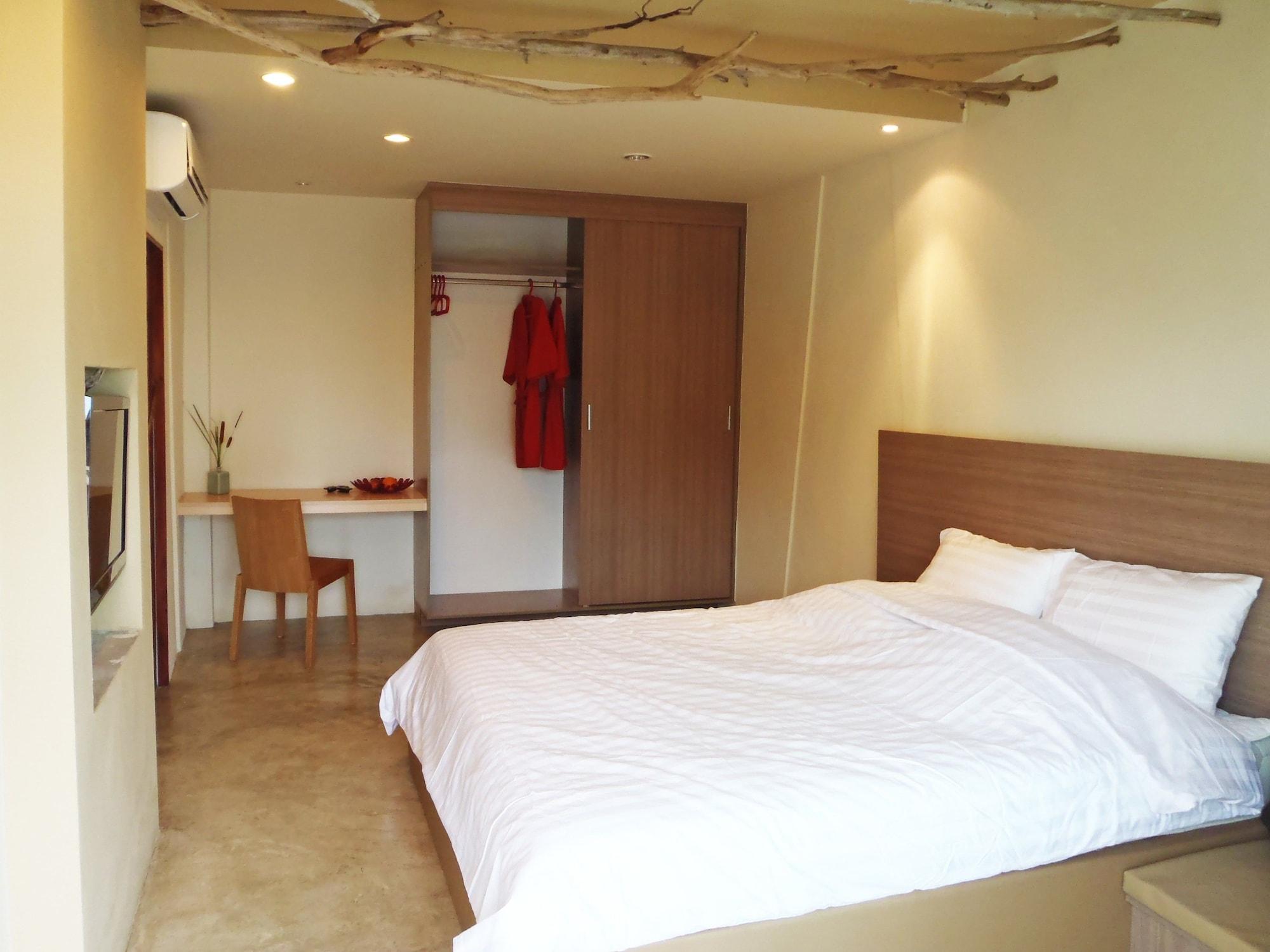 Red Z The Ocean Hotel Puk Tian Ngoại thất bức ảnh